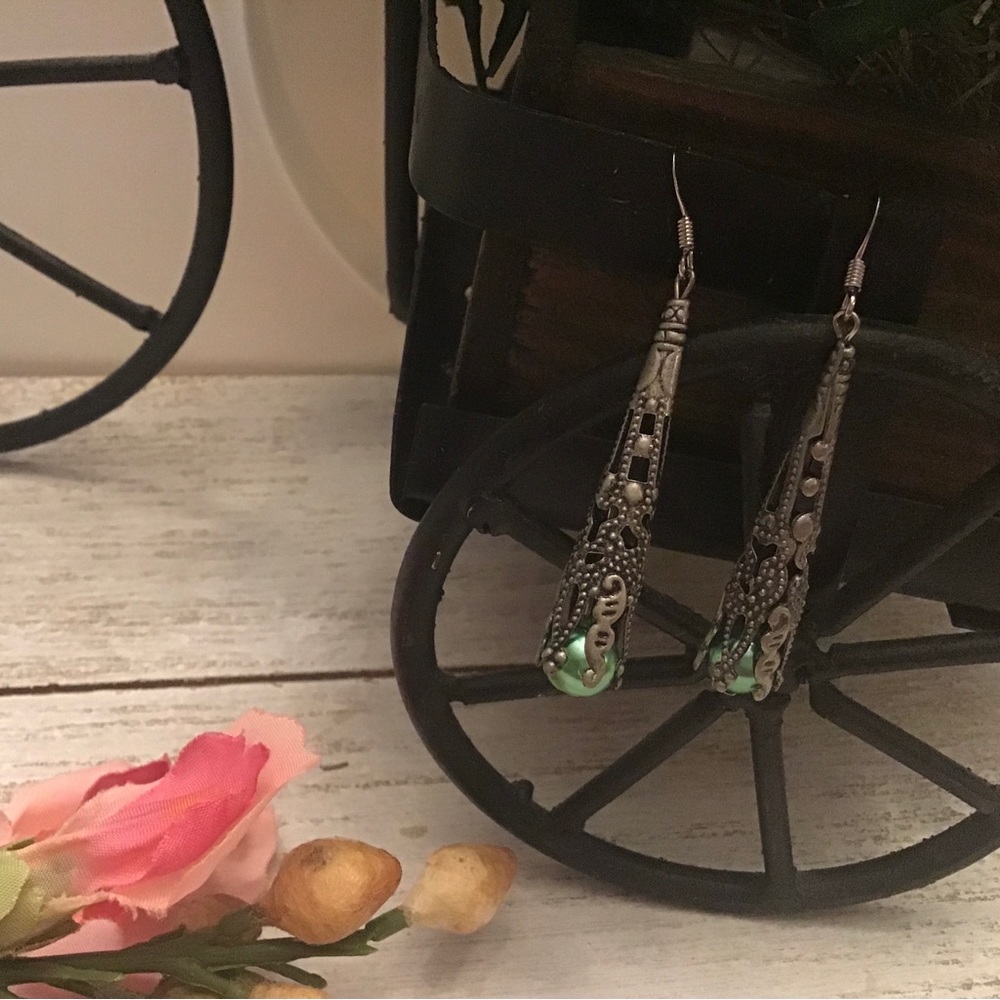 Dangle Earrings - Picture 4 of 6